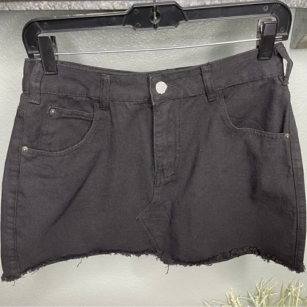 Boohoo Blue Helen Raw Hem Micro Mini Denim Black Size 8
